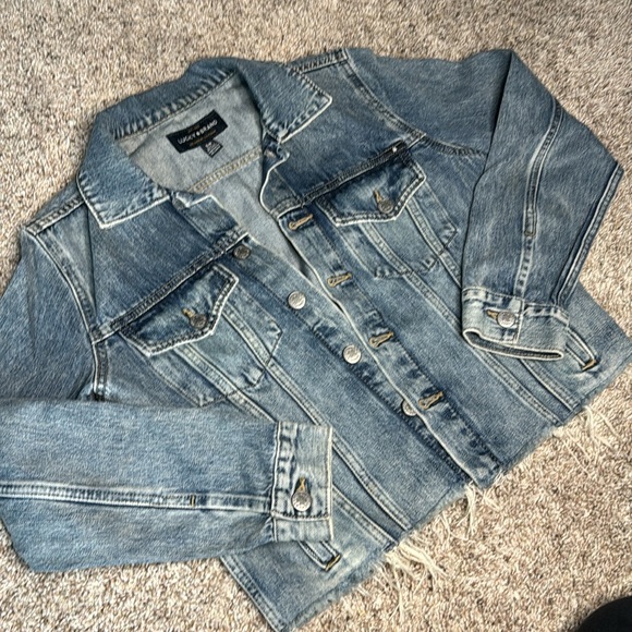 Lucky Brand Jackets & Blazers - Lucky Brand jean jacket (small)